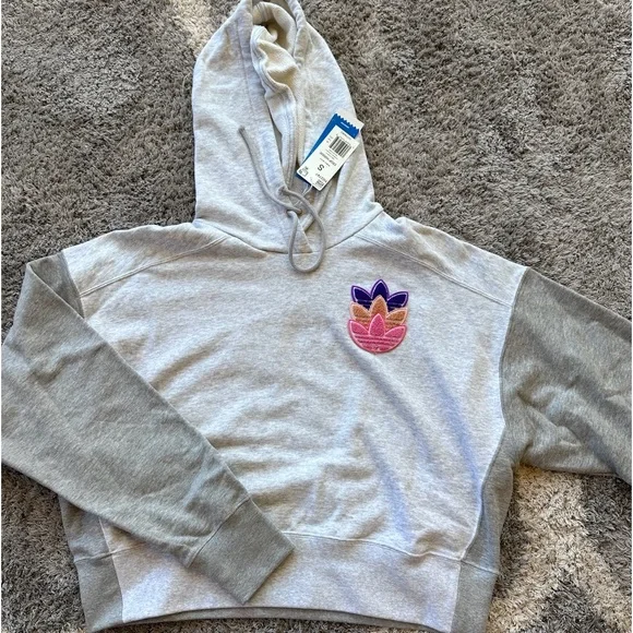 NWT Adidas Women’s Logo Play Cropped Hoodie Size Small - Picture 3 of 8
